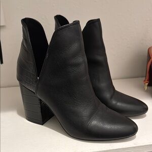 Steve Madden Black Leather Ankle Boots